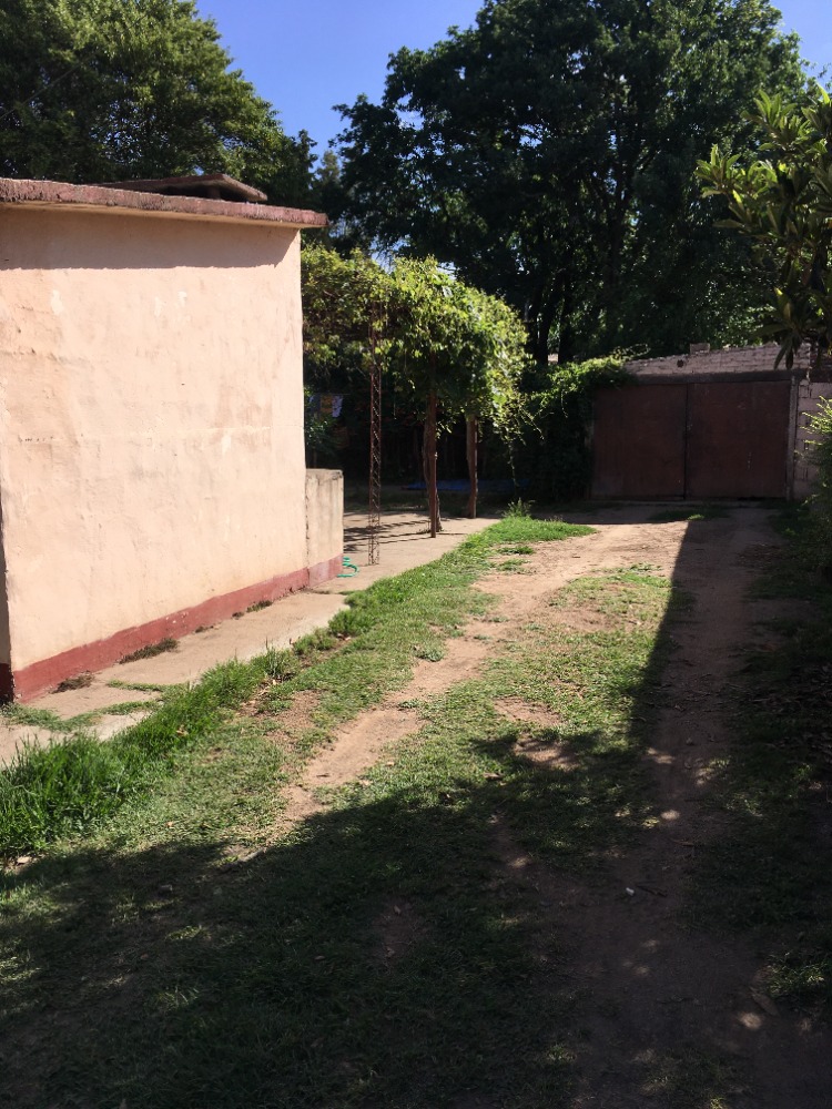 Casa calle René Favaloro esquina Pública - Manfredi