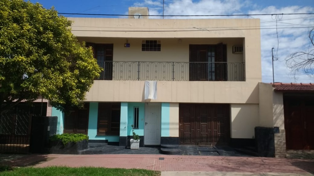 CASA CALLE B. MITRE s/n AL 1100