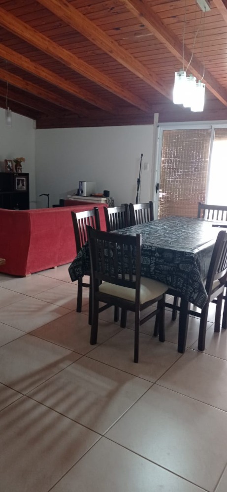 Casa Calle Belgrano al 350 con Local - Excelente Oportunidad