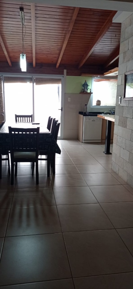 Casa Calle Belgrano al 350 con Local - Excelente Oportunidad