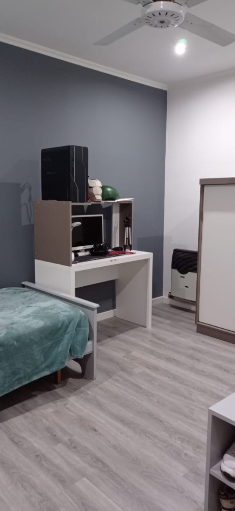 Casa Calle Belgrano al 350 con Local - Excelente Oportunidad