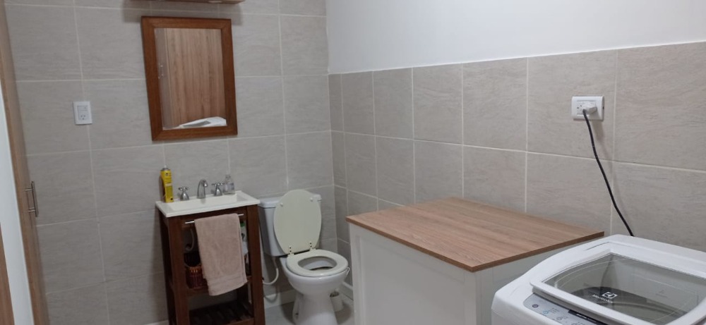 Casa Calle Belgrano al 350 con Local - Excelente Oportunidad