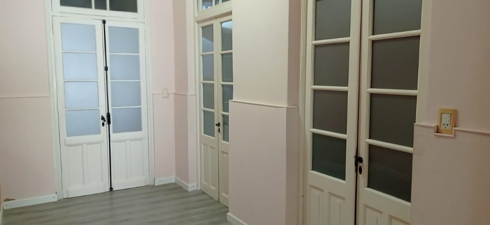 Casa Calle Belgrano al 350 con Local - Excelente Oportunidad