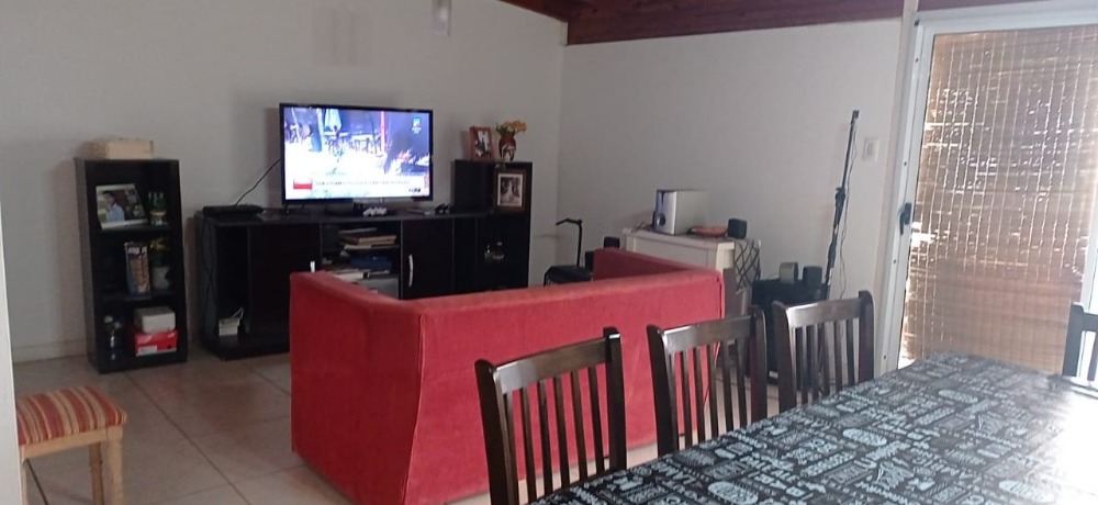 Casa Calle Belgrano al 350 con Local - Excelente Oportunidad