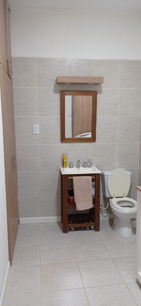 Casa Calle Belgrano al 350 con Local - Excelente Oportunidad