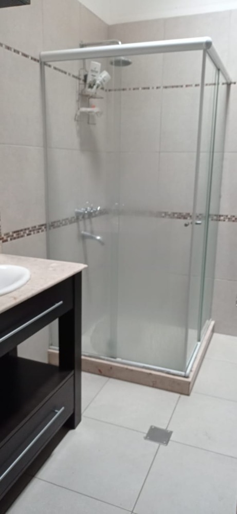 Casa Calle Belgrano al 350 con Local - Excelente Oportunidad