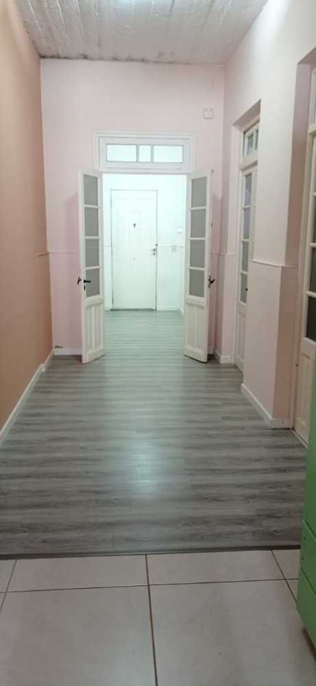 Casa Calle Belgrano al 350 con Local - Excelente Oportunidad