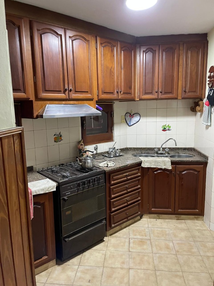 Casa H. Irigoyen 562
