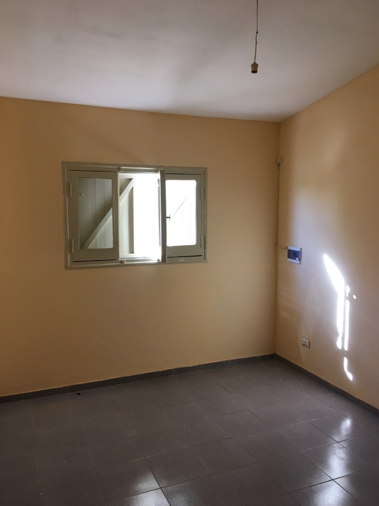CASA EN VENTA. Santa Cruz esq. Pueyrredon