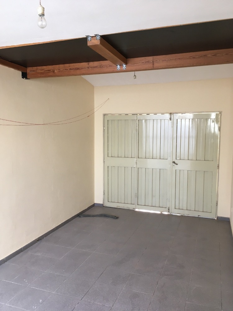 CASA EN VENTA. Santa Cruz esq. Pueyrredon