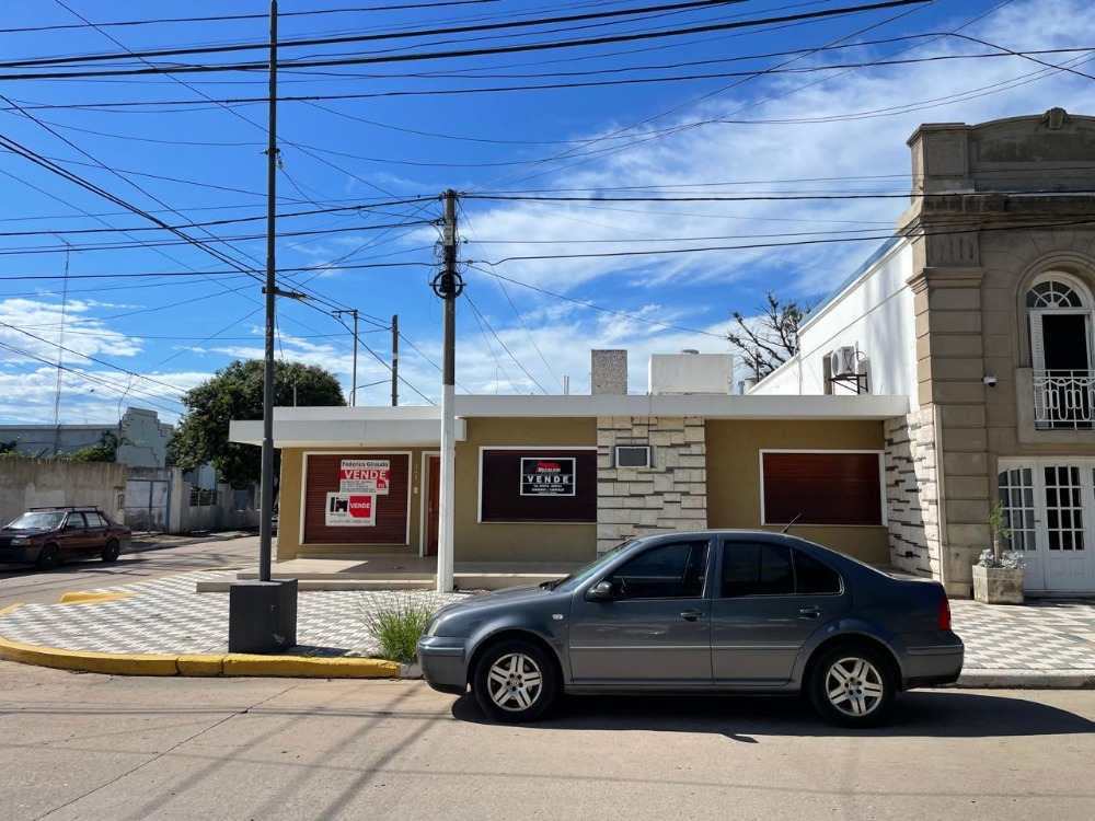 Calle LAs Heras esquina Ituzaingó