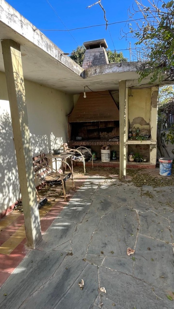 Calle Pellegrini 336