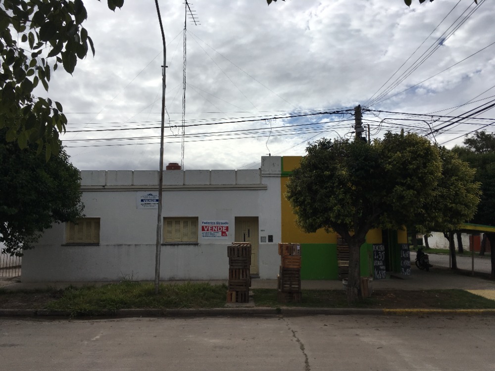 Casa y Local calle Moreno y Sarmiento