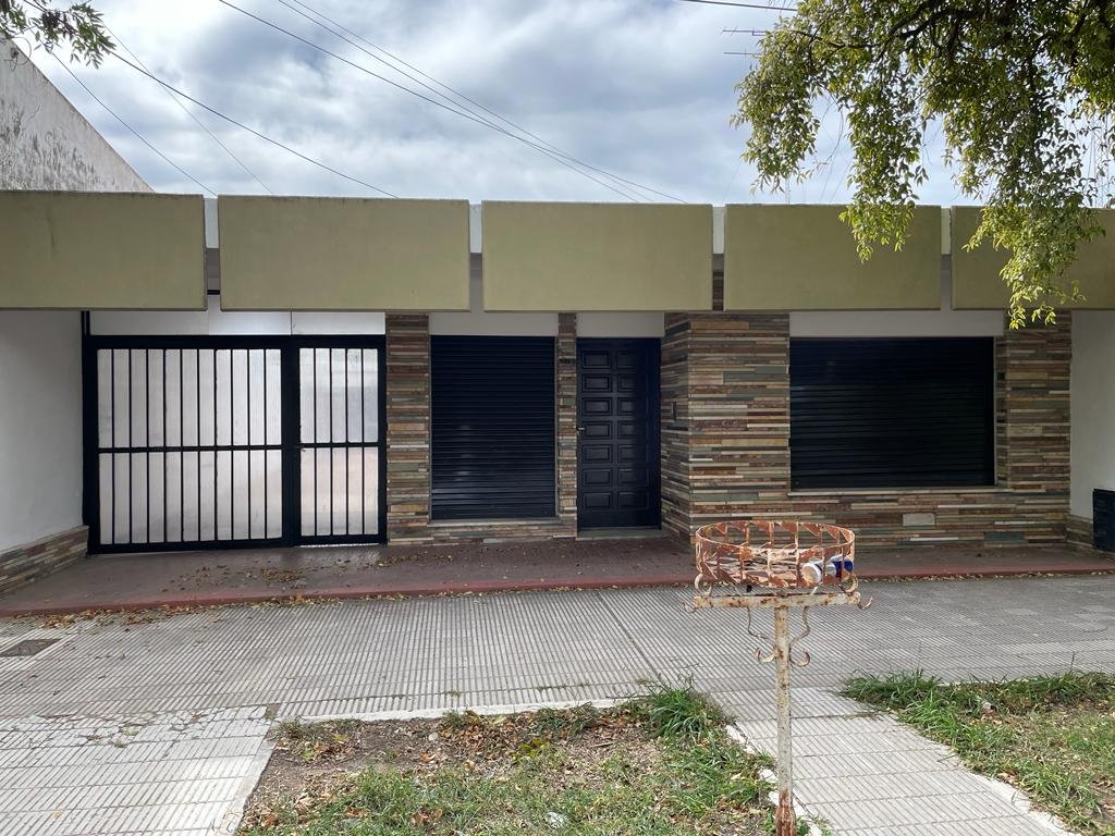 Calle Sarmiento  579