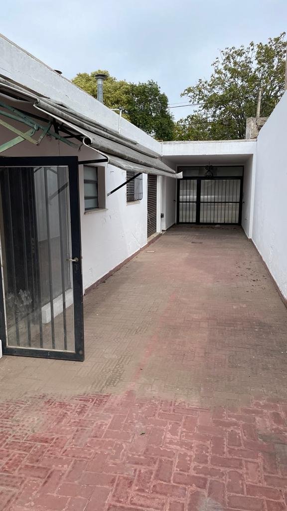 Calle Sarmiento  579