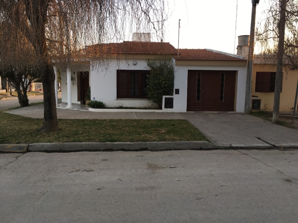 Casa Calle Santa Fe y Urquiza