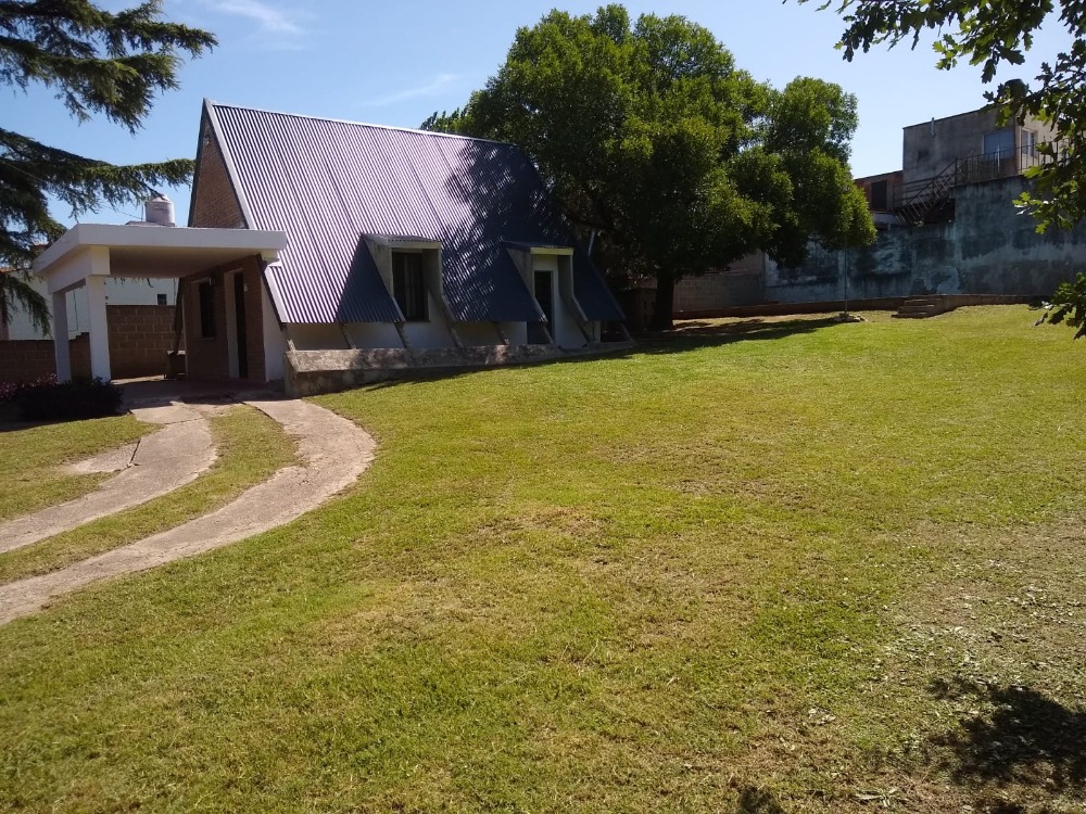 CASA CON PARQUE Y PILETA PARA 6 PERSONAS
