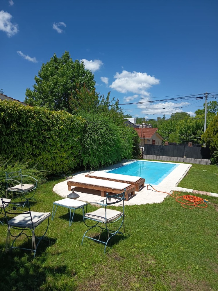 CASA PARA 4/5 PERSONAS CON PILETA 