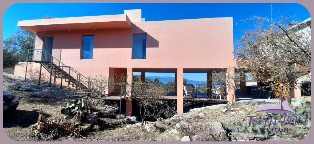 MUY LINDA CASA CON HERMOSA VISTA AL LAGO SAN ROQUE