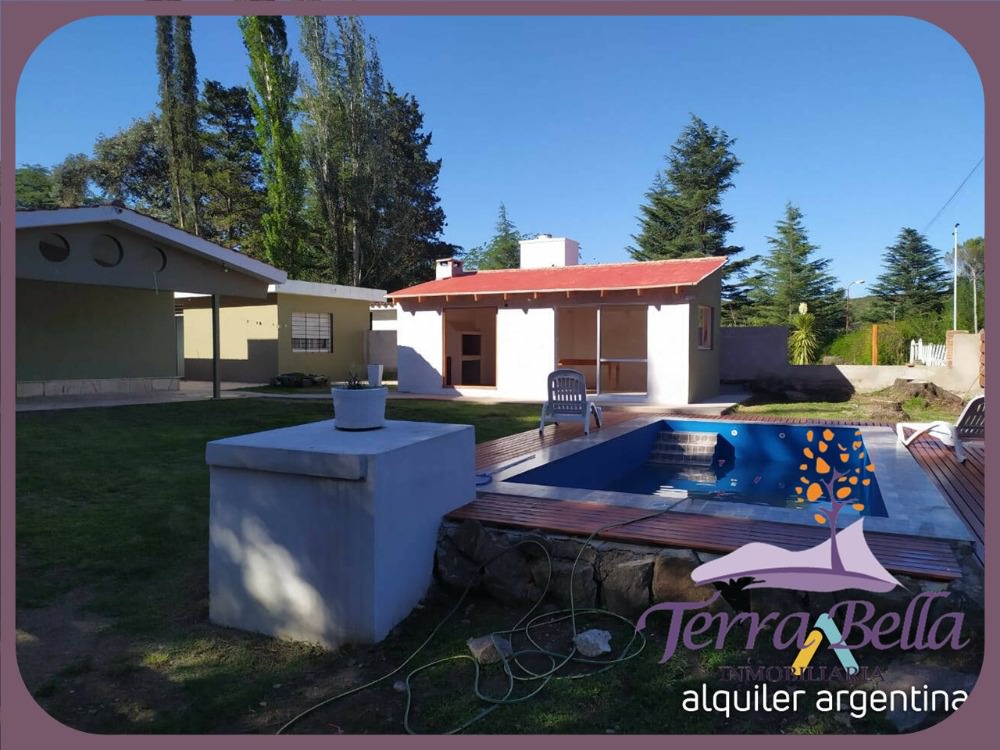 CASA 2 DORM + DEPTO + QUINCHO CON PILETA