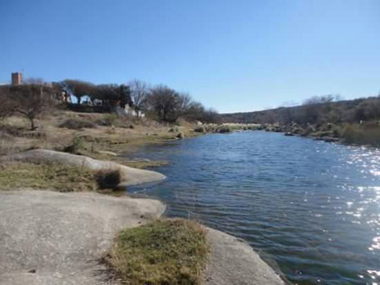 LOTES CON COSTA SOBRE EL RIO EN PARQUE SIQUIMAN!!
