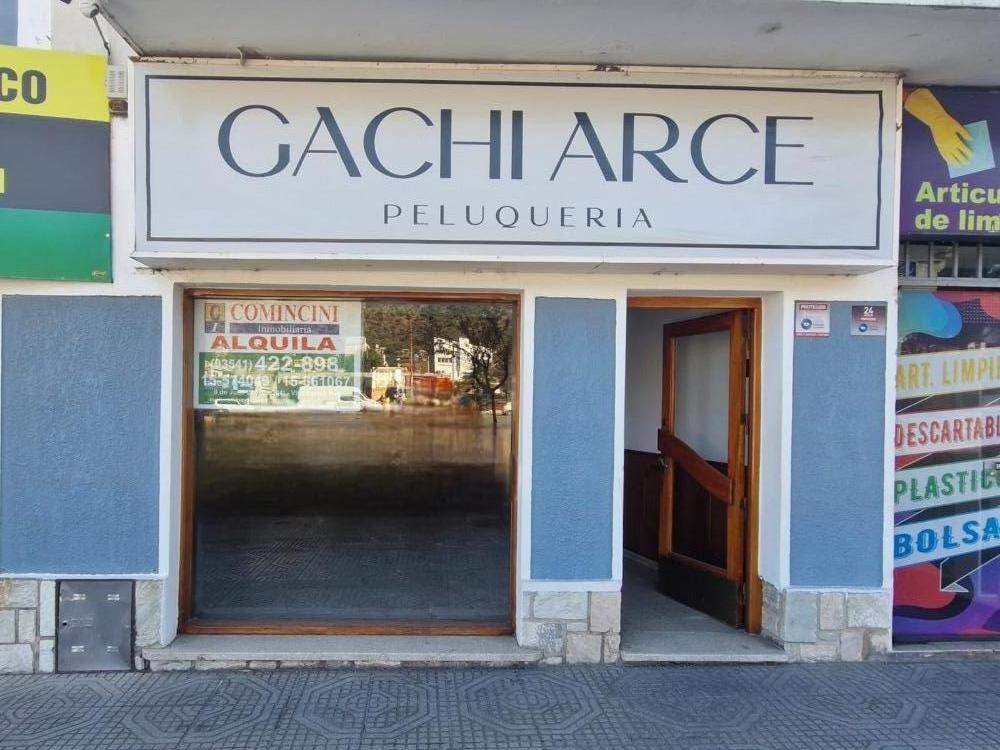 Amplio Local Sobre Colectora Av. San Martin ex Inmobiliaria Picatto