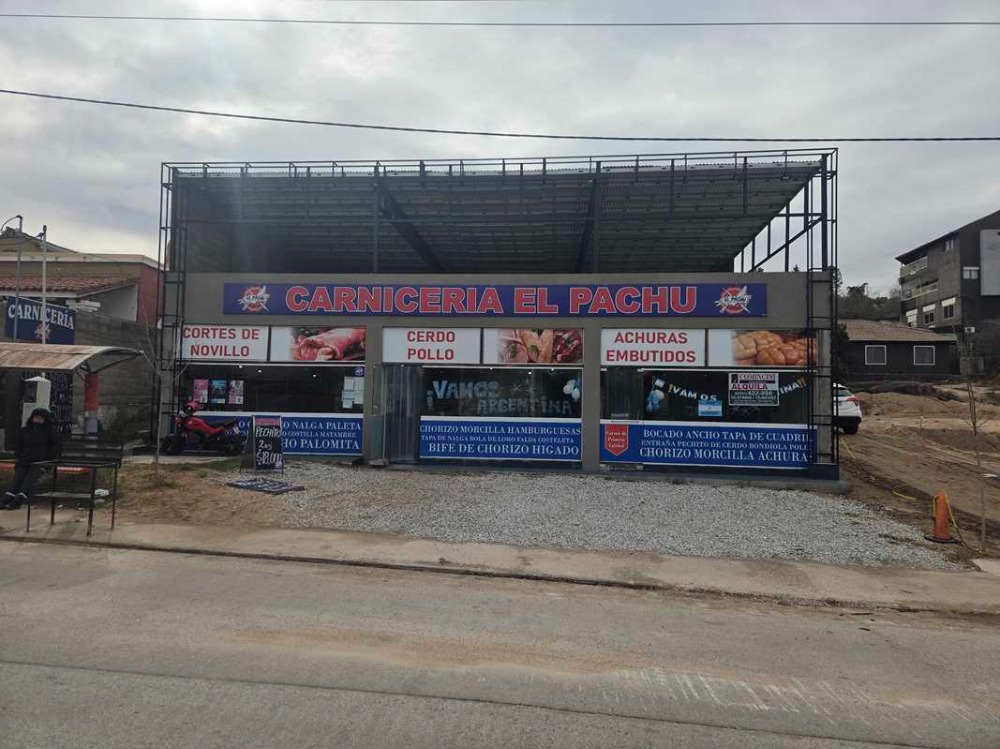 Local 150m2 en Villa del Lago sobre colectora ideal carniceria