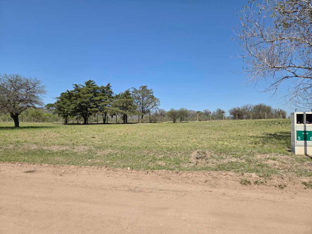 Lote 800m2 Carlos Paz Golf a pocos metros de la cancha hermosas vistas
