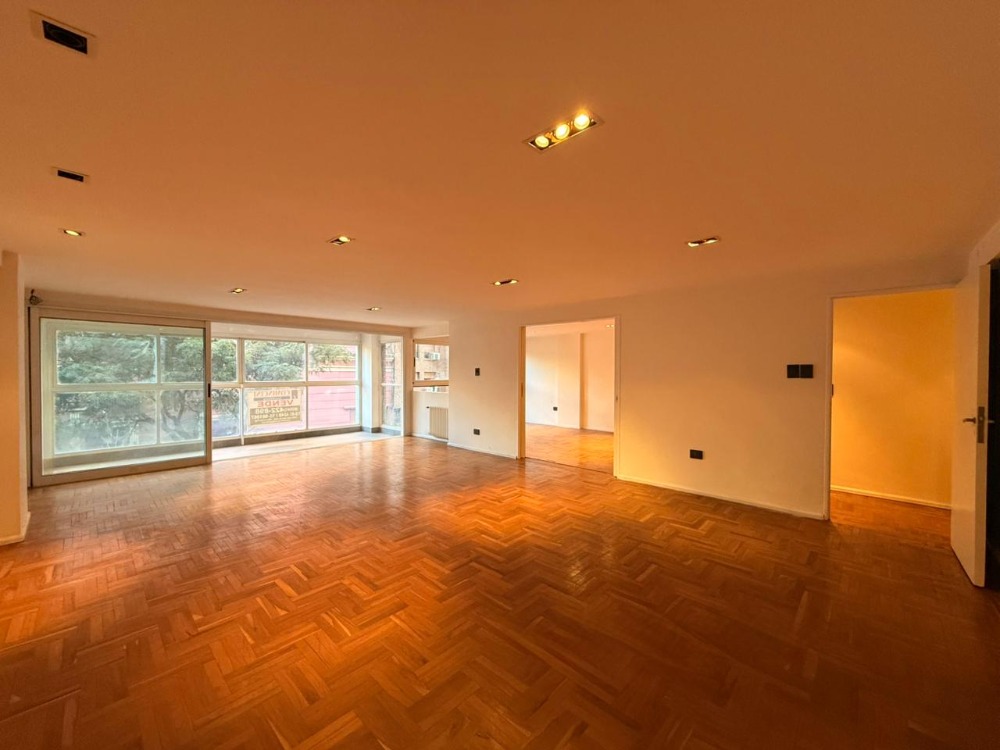 HERMOSO PISO COMPLETO EN EL CORAZÓN DE NUEVA CÓRDOBA 