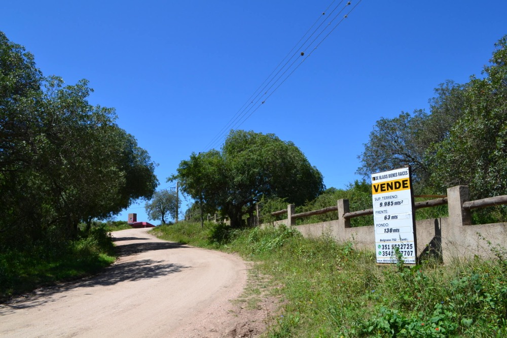 Lote terreno en Tanti. Camino a Flor Serrana