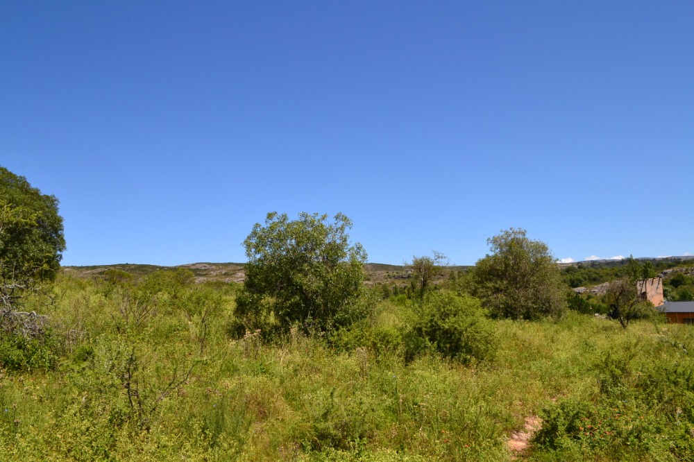 Lote terreno en Tanti. Camino a Flor Serrana