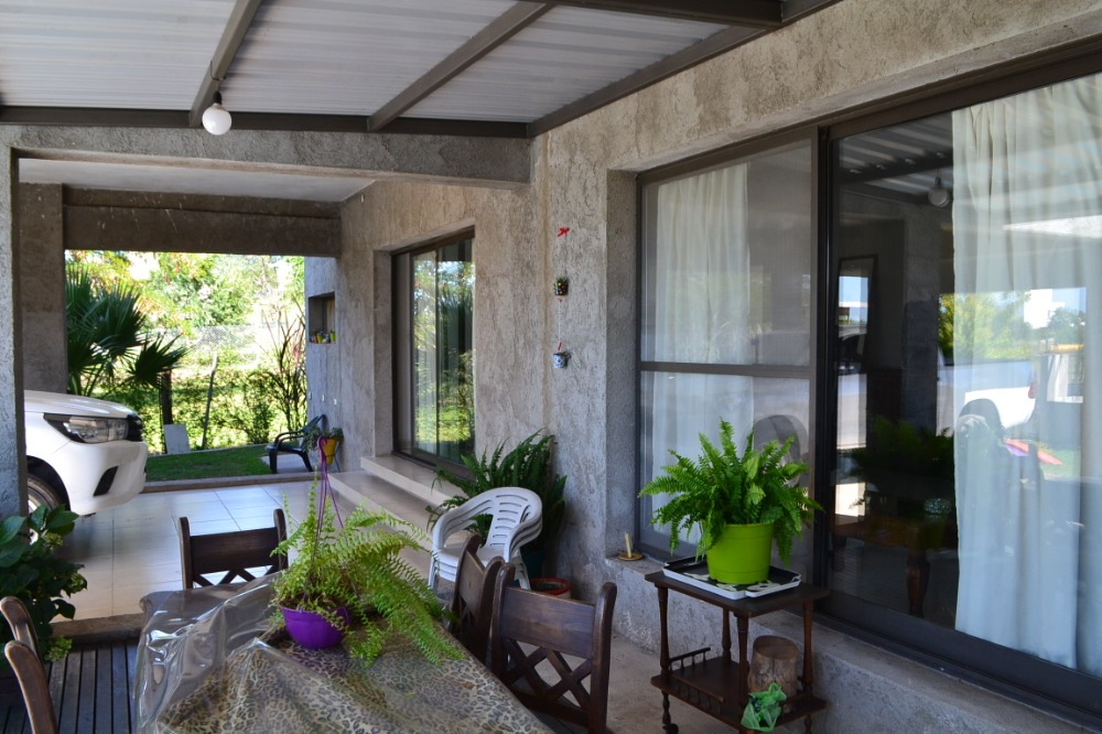 Casa en barrio cerrado de Tanti
