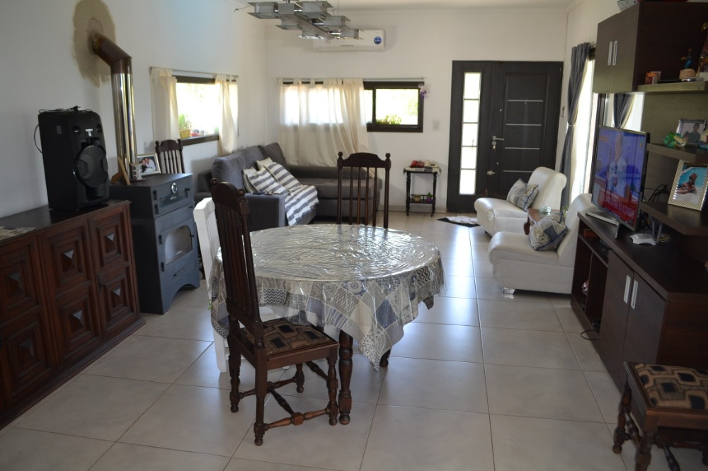 Casa en barrio cerrado de Tanti