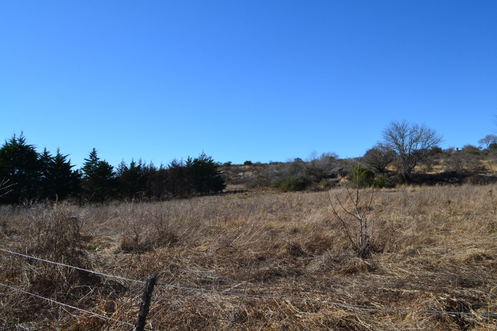 Campo en Tanti. 