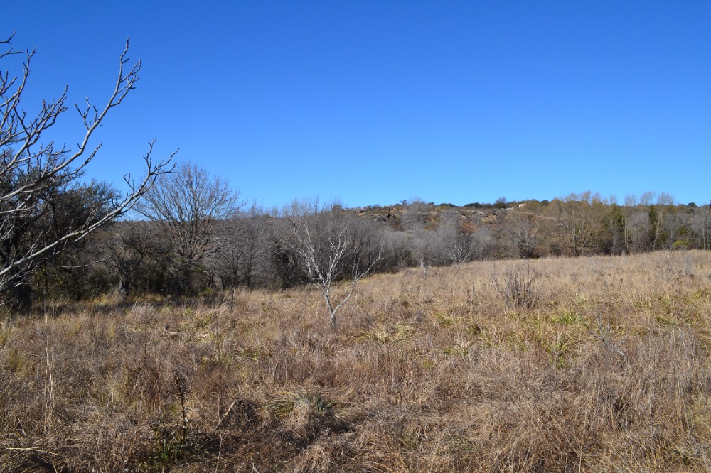 Campo en Tanti. 