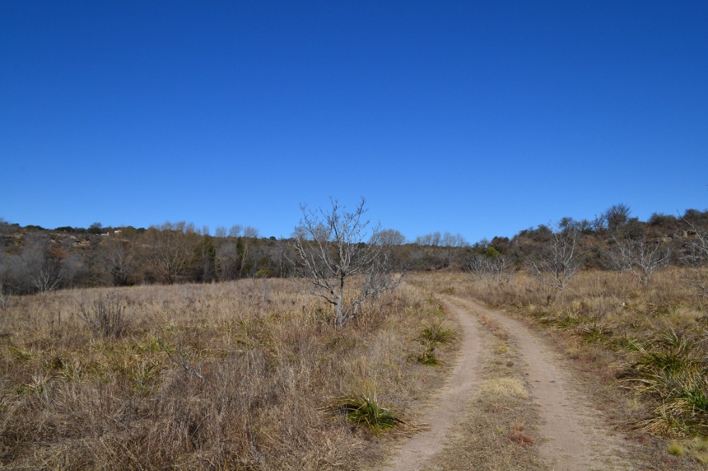 Campo en Tanti. 