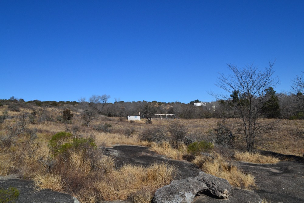 Campo en Tanti. 