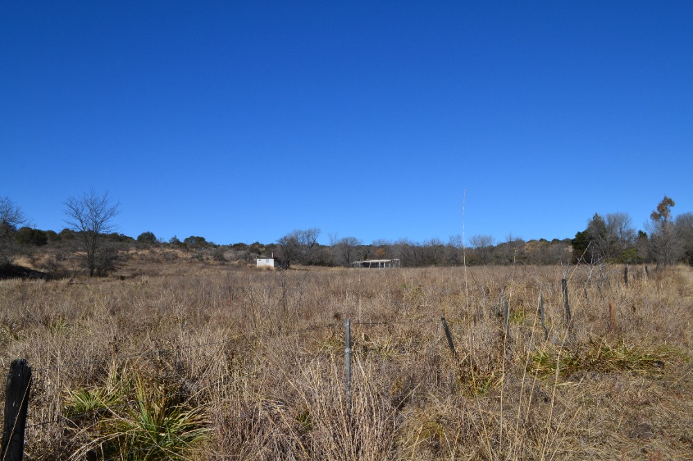Campo en Tanti. 
