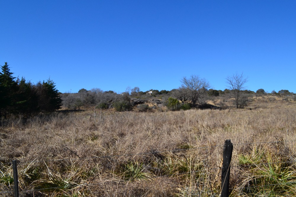 Campo en Tanti. 