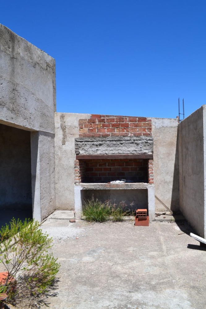 Casa a terminar en Tanti