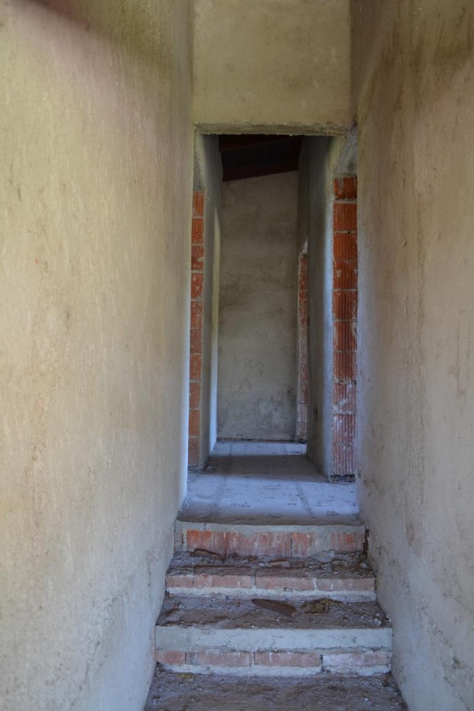 Casa a terminar en Tanti