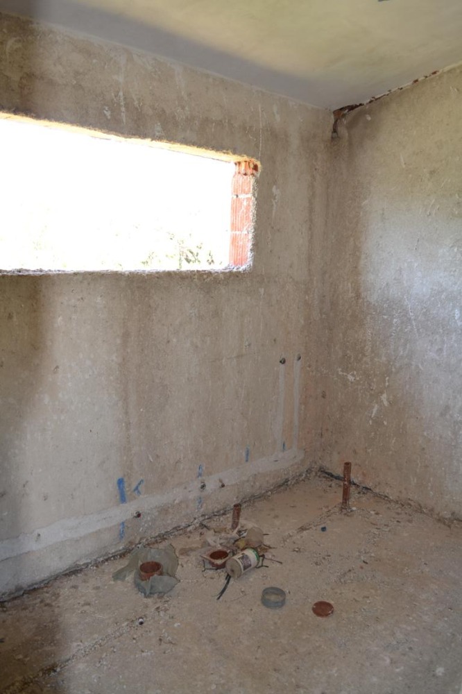 Casa a terminar en Tanti