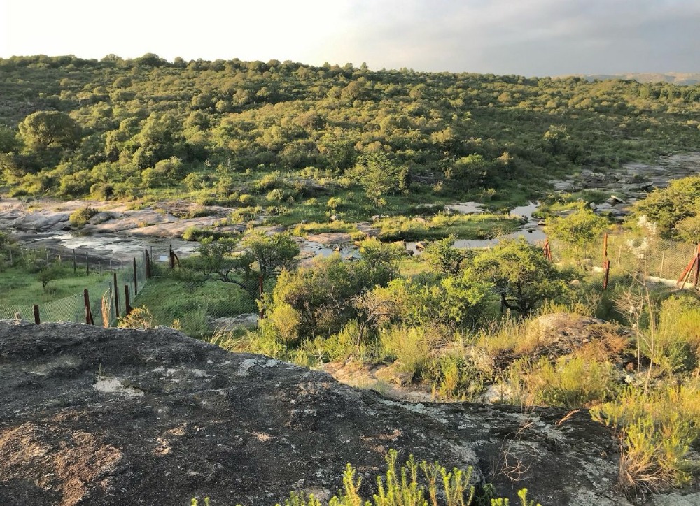 Lote en Flor Serrana con costa de río