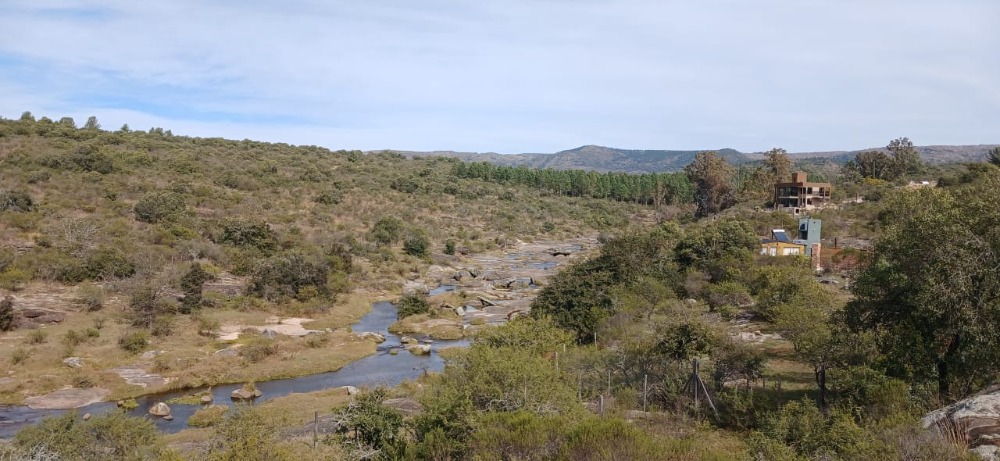 Lote en Flor Serrana con costa de río