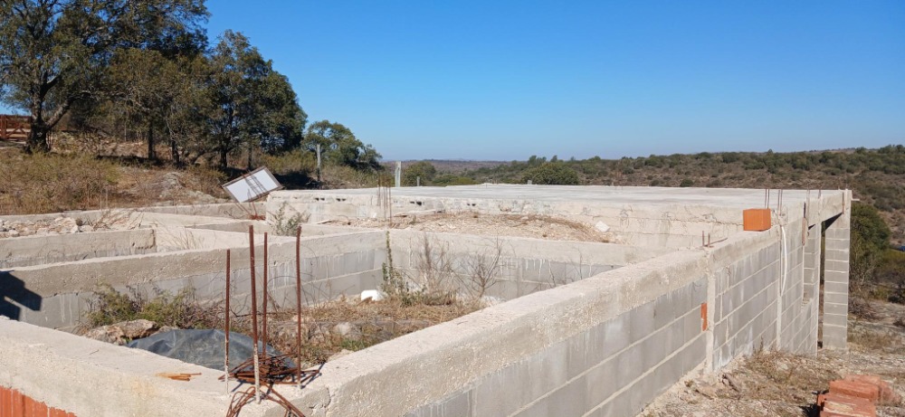 Terreno  con mejoras en Villa Flor Serrana