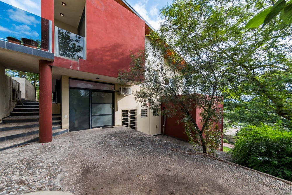 Casa en Villa del Lago. Carlos Paz