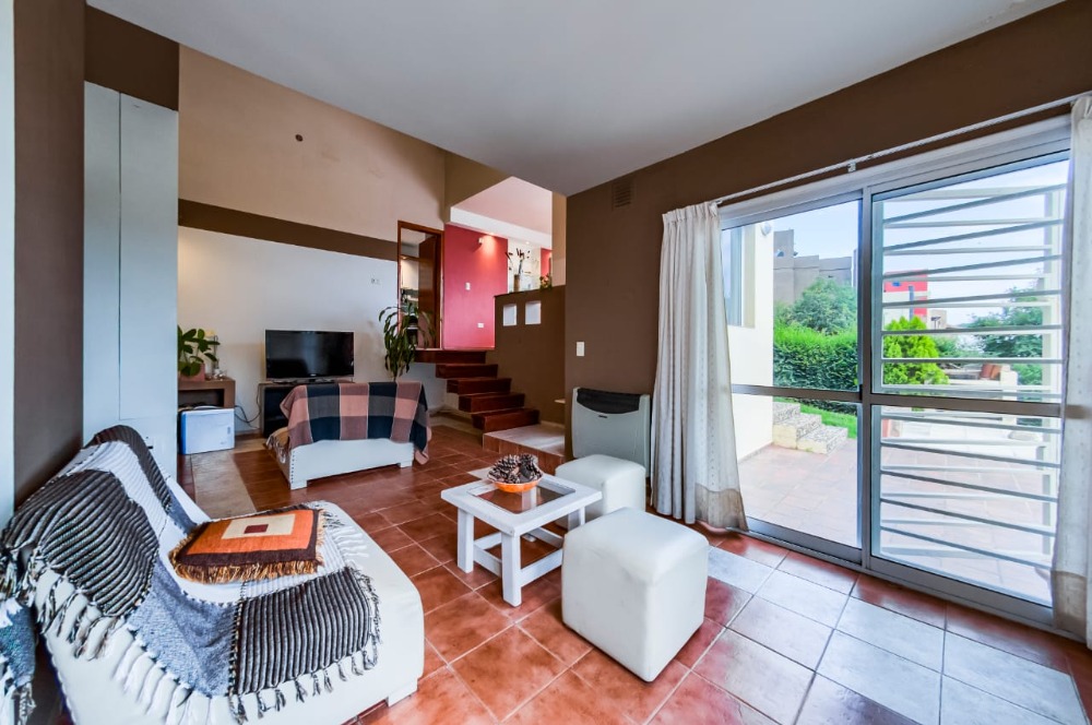 Casa en Villa del Lago. Carlos Paz