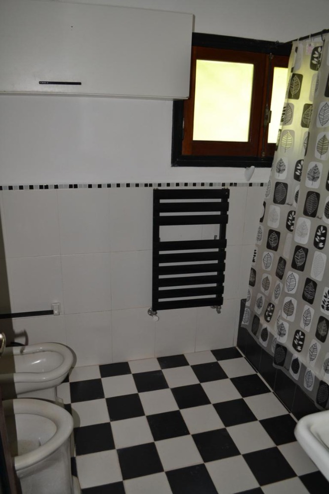 Casa mas departamento en Tanti