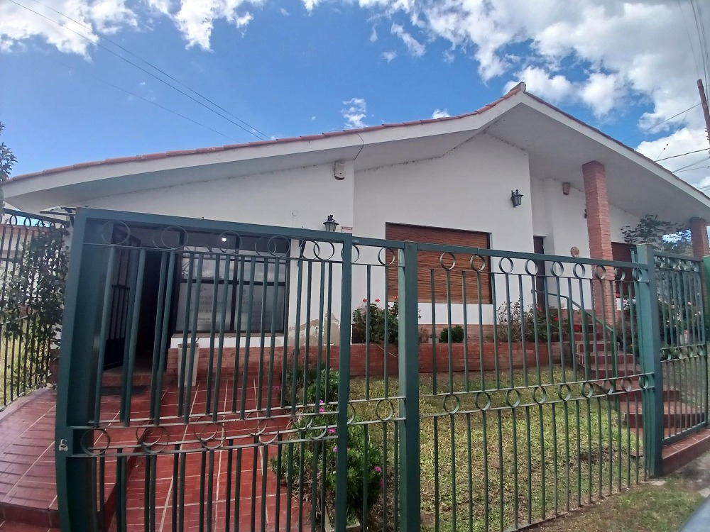 Casa en el centro de Tanti