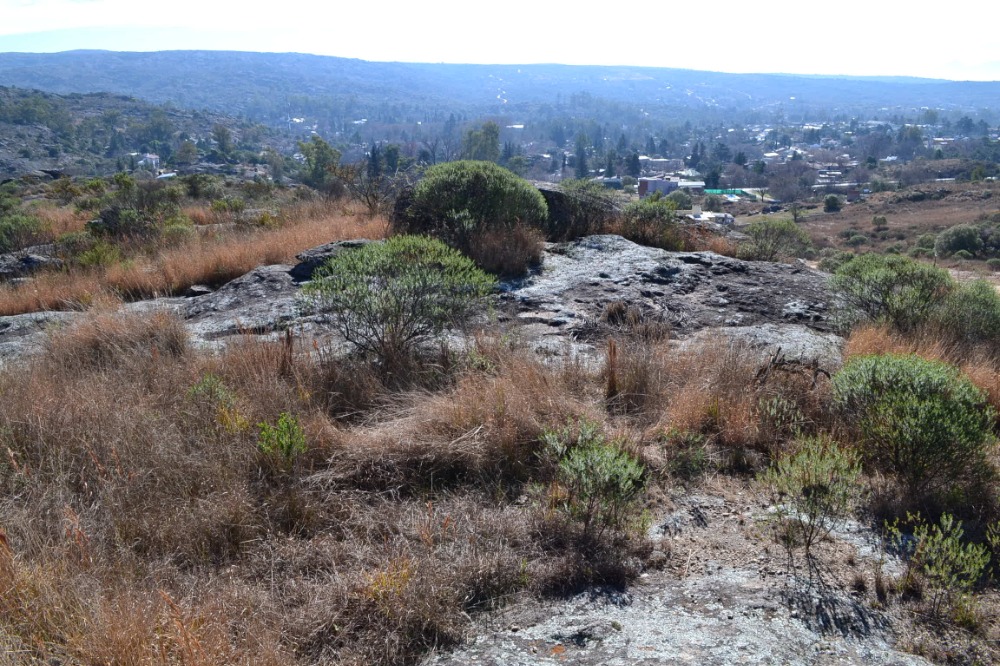 Lote terreno en Tanti. Barrio Las Pircas 
